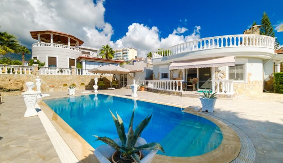3 Bedroom Villa with Private Pool in MAHMUTLAR Alanya Turkey