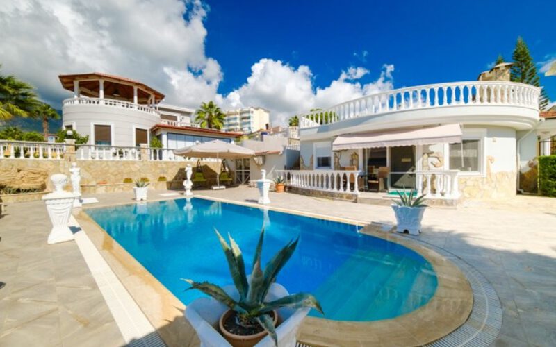 3 Bedroom Villa with Private Pool in MAHMUTLAR Alanya Turkey