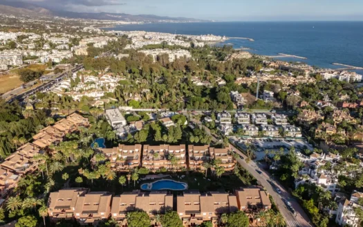 2 Bedroom Apartment in PUERTO BANUS, Marbella, Costa del Sol, Spain