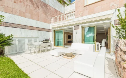 4 Room Apartment on Ground Floor in PUERTO BANÙS, Marbella, Costa del Sol, Spain