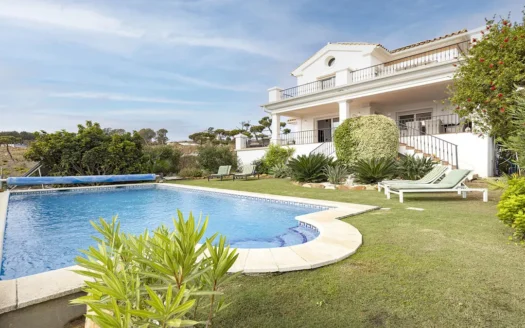 Luxury 5 Room Sea View Villa with Private Pool in LA PALOMA, Manilva, Costa del Sol, Spain