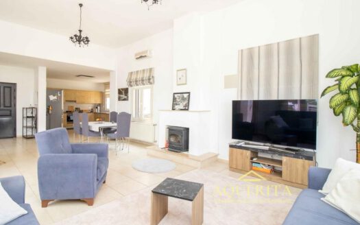 Sea View Villa with Infinity Pool in CATALKOY Kyrenia North Cyprus for Sale