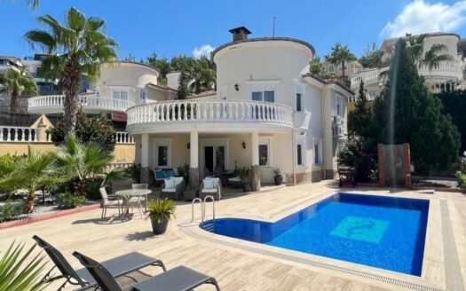 Villa with private Pool + beautiful Panoramaview to Sea and Mountains in KARGICAK Alanya Turkey