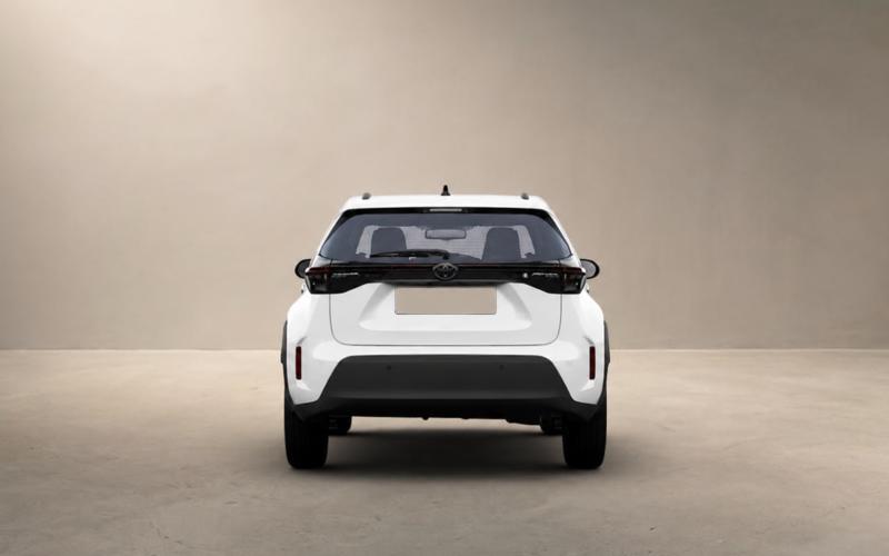 Toyota Yaris Cross 2022 back view