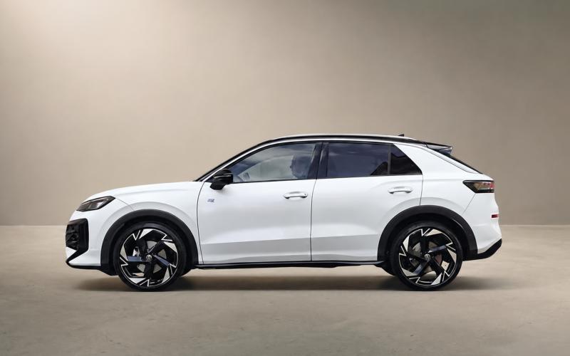Volkswagen T ROC Side View