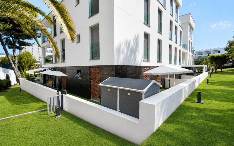 4 Bedroom Apartment on Ground Floor in Palmanova MALLORCA Spain