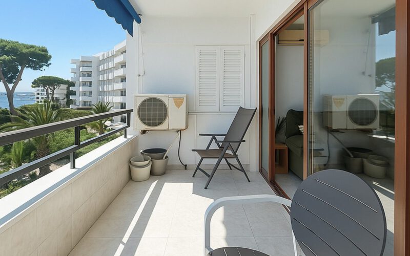 Beachfront Apartment with Sea Views in Santa Ponsa MALLORCA Spain