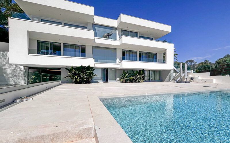 Modern Villa with Sea View and Private Pool in Palmanova MALLORCA Spain