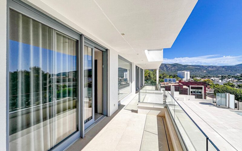 Modern Villa with Sea View and Private Pool in Palmanova MALLORCA Spain